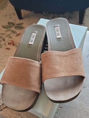 BIBI LOU Women's Suede Slide Sandals in Tan SZ40